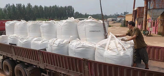 Colore dorato Vermiculite grezzo Flakes Asbestos-Free 0.3-1mm/1.5-2.5mm/1-3mm/2-4mm Dimensioni